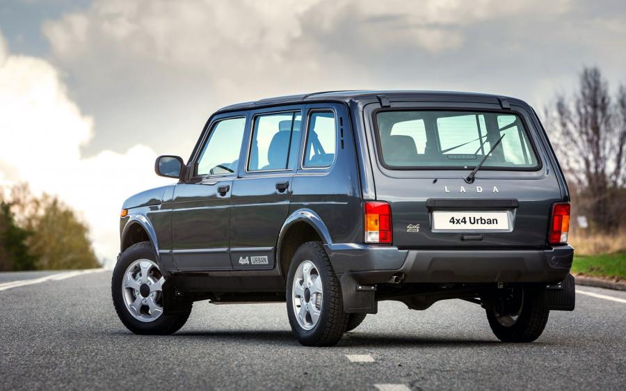  Lada 4x4 Urban (21310-59) 2016 года  (фото 2 из 43)